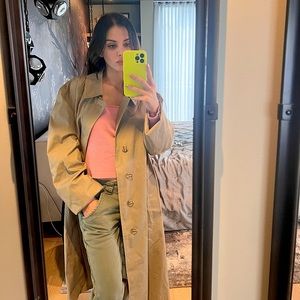 🧥 London fog trench coat